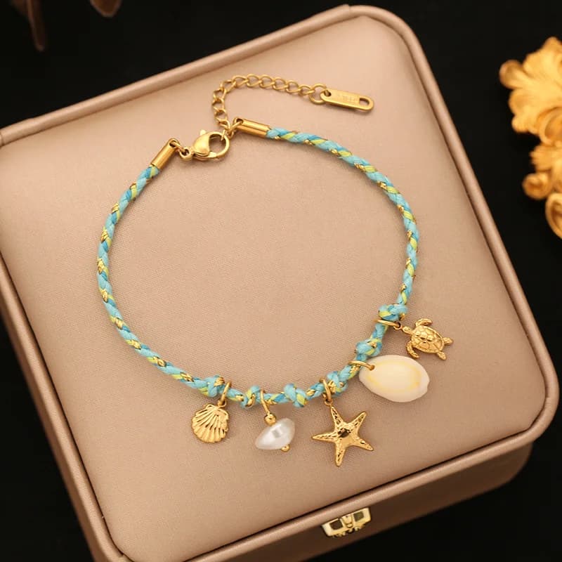 Vòng Tay Đính Sao Biển Và Vỏ Sên Trên Dây Cột